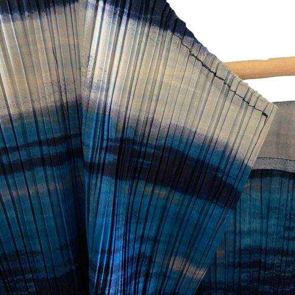 Chico's Abstract Crinkle Kimono Jacket - Picture 2 of 7